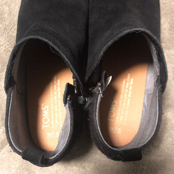TOMS Deia Ankle Zip Booties - Picture 5 of 9